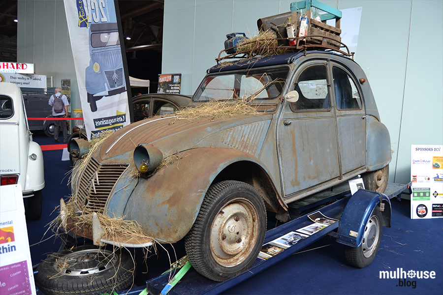 Festival des véhicules anciens -Mulhouse - 2CV sortie grange